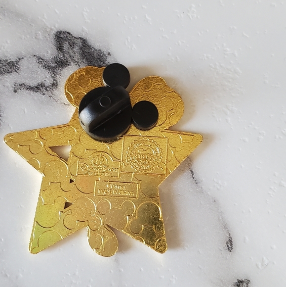 2 Minnie Mouse Disney Pins Pink Star &  Iconic Bow - Picture 4 of 11